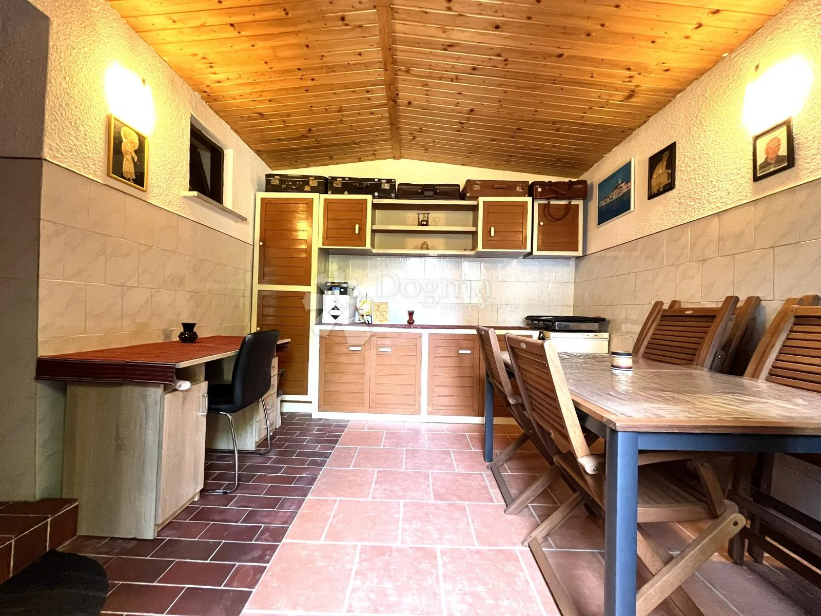 umag okolica, kuća sa 3 stana i pogledom na more - slika 10