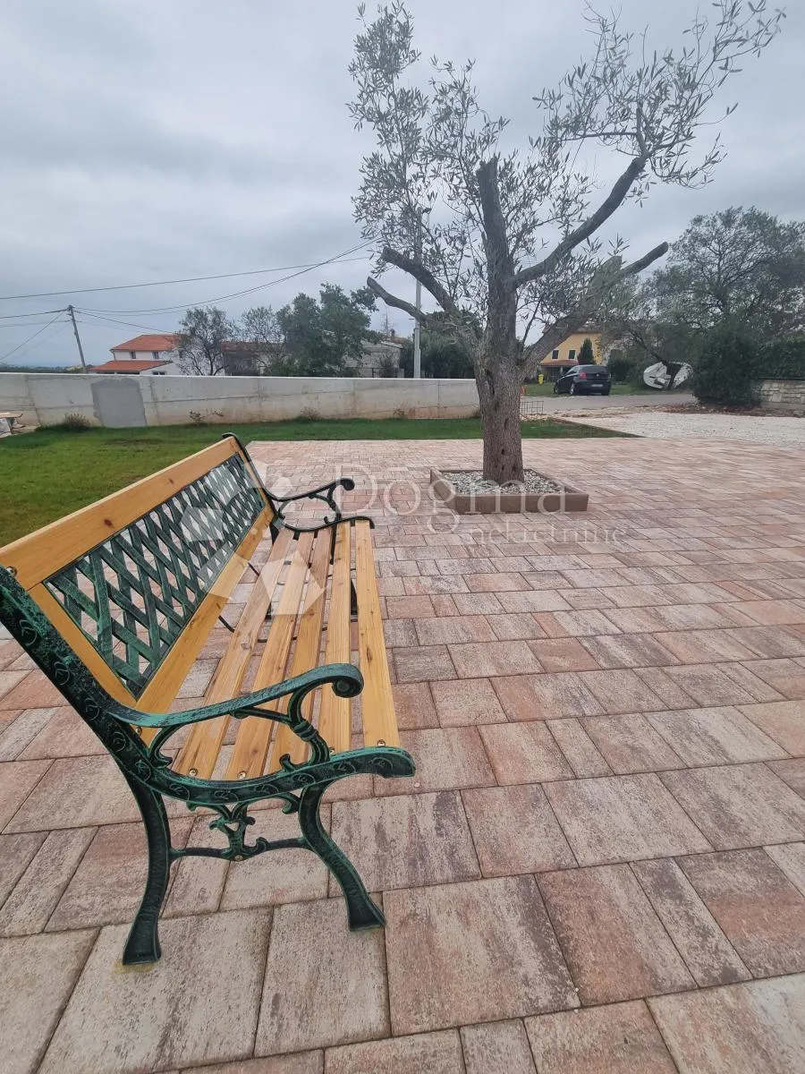 novoizgrađena vila u okolici barbana na brežuljku s otvorenim pogledom - slika 6
