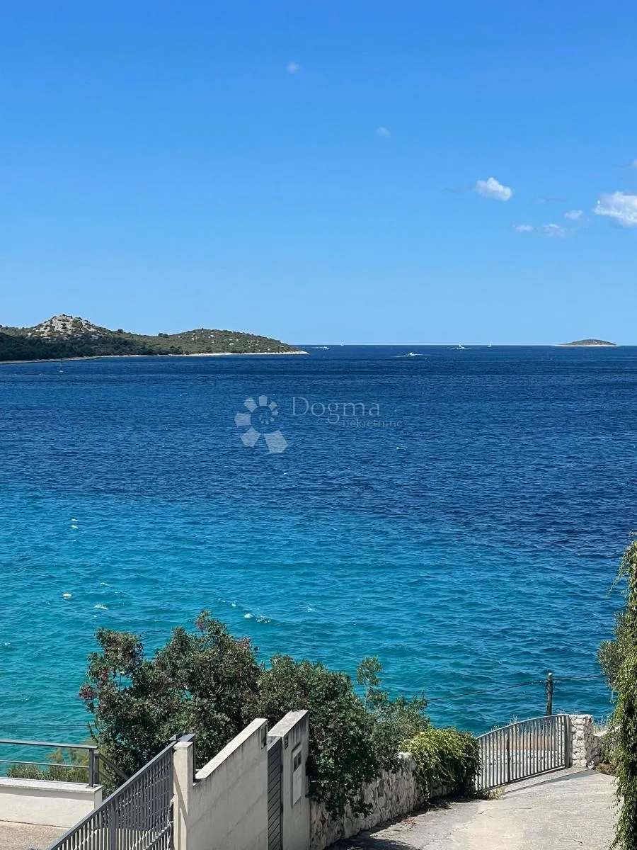 luksuzna mediteranska vila s pogledom na more - slika 22