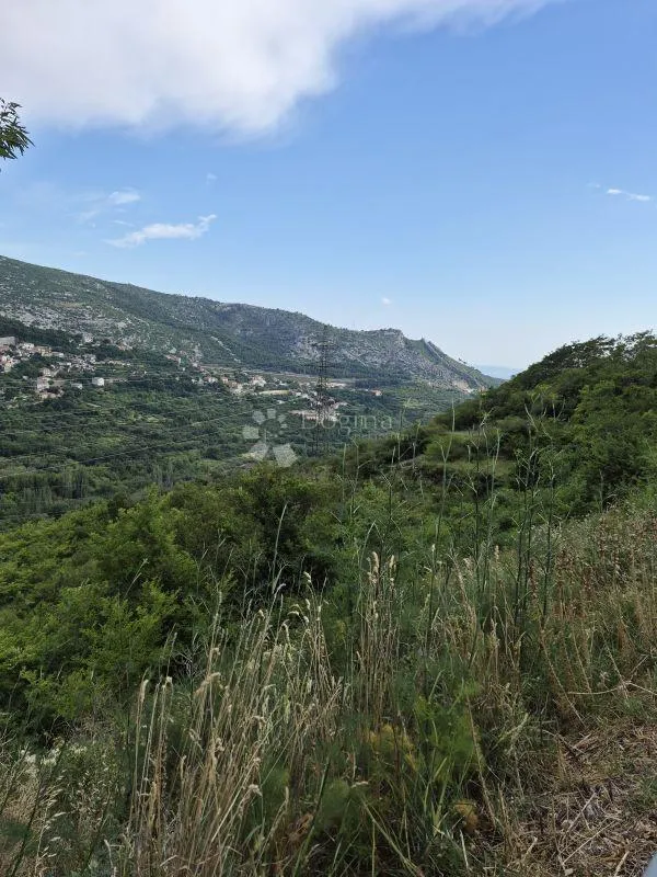 klis, 1200m2 uz cestu s pogledom - slika 2