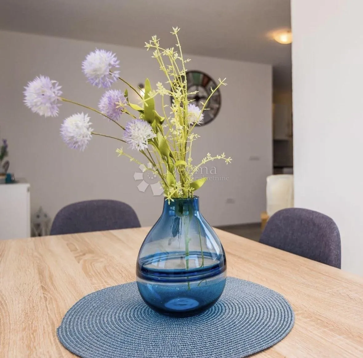prodaje se kat kuće s dva moderno namještena apartmana centar vira - slika 25