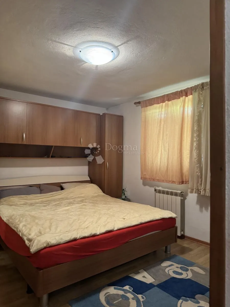 kuća sa potencijalom i građevinskim terenom / buzet - slika 22