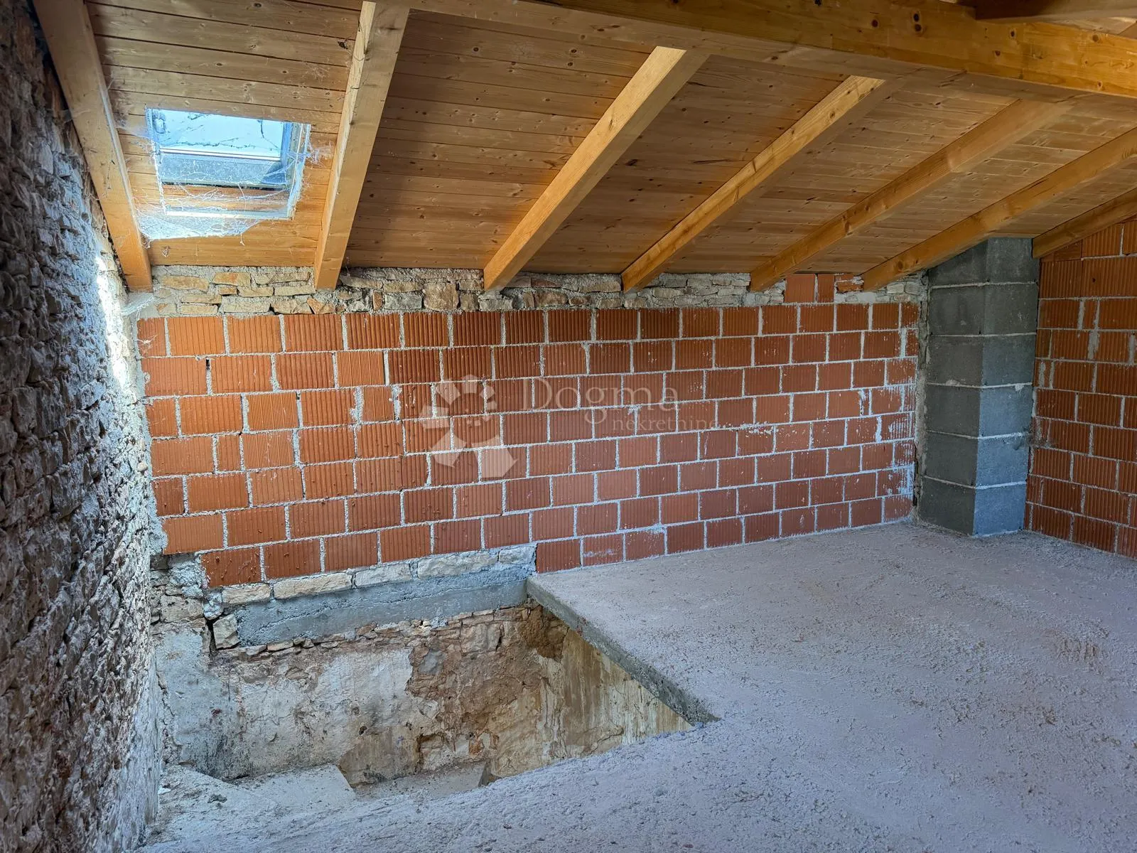dvije kuće, baladur i stara hiža - slika 23