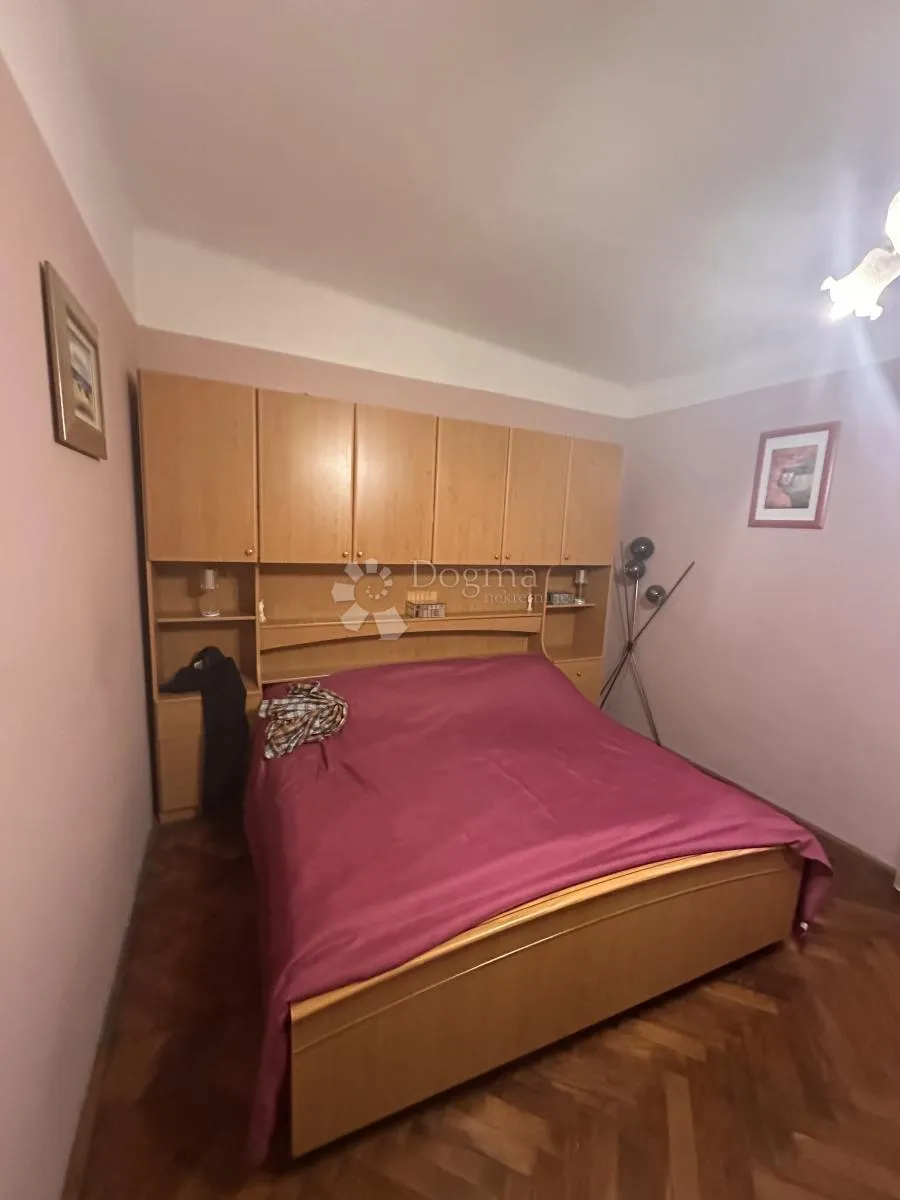 stan u centru zadra 41 m2 - slika 11