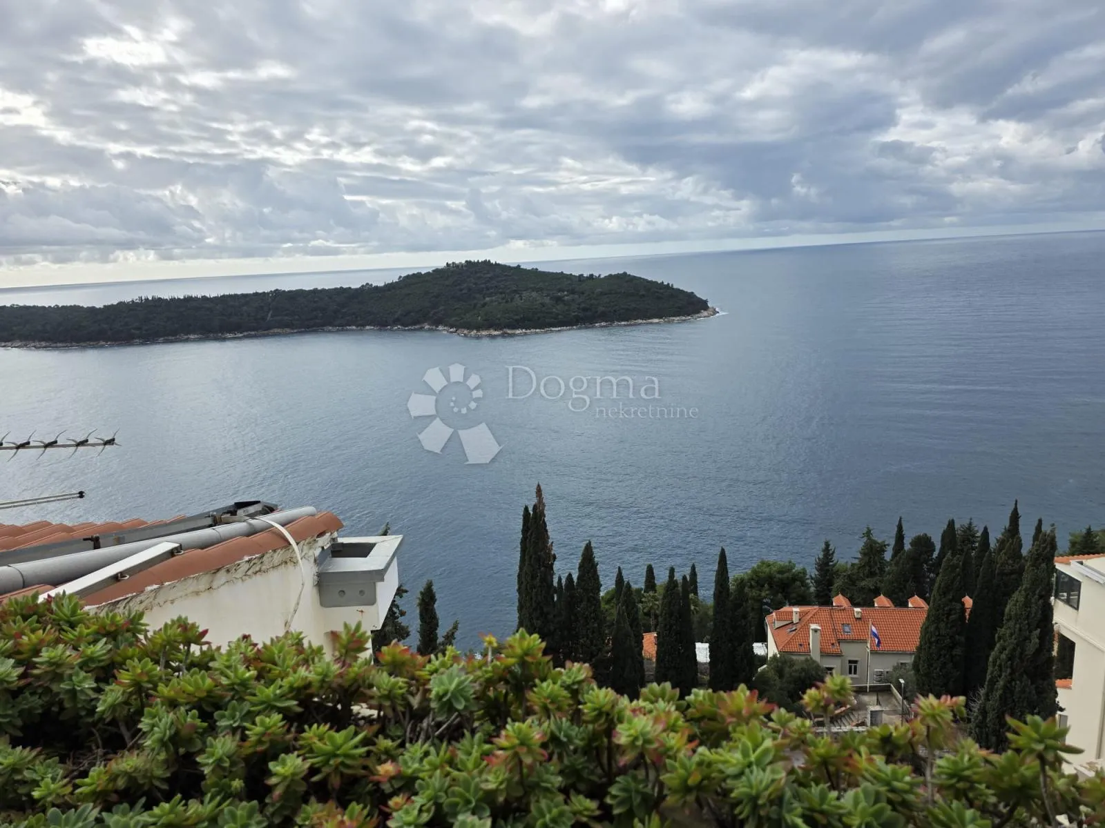 sunčani stan s dva balkona – pogled na lokrum i dubrovnik - slika 6