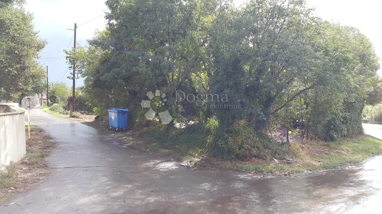 građevinsko zemljište 2km od mora - slika 7