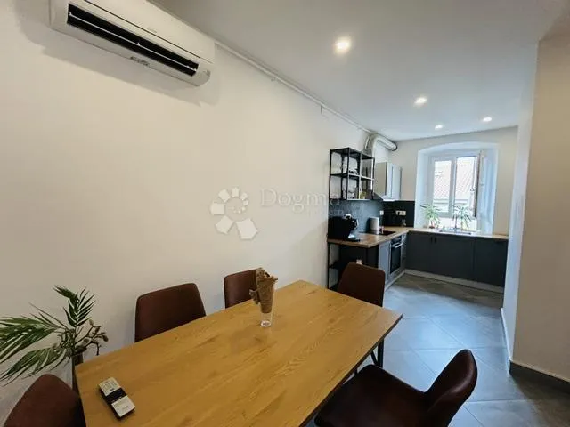 renoviran gospodski stan od 107m2 - slika 6