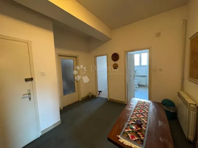 prostrani stan u centru rijeke - slika 8