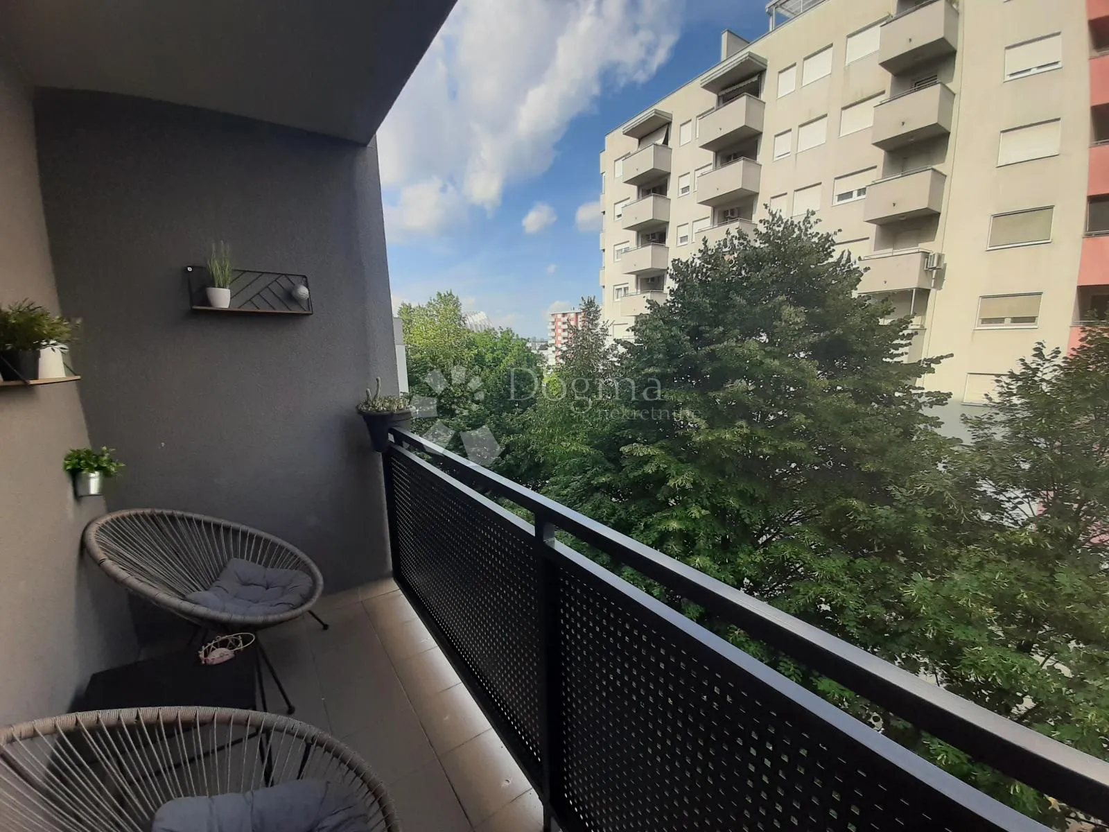 arena centar 5 min – 2-soban stan s lođom, 42 m² - slika 14
