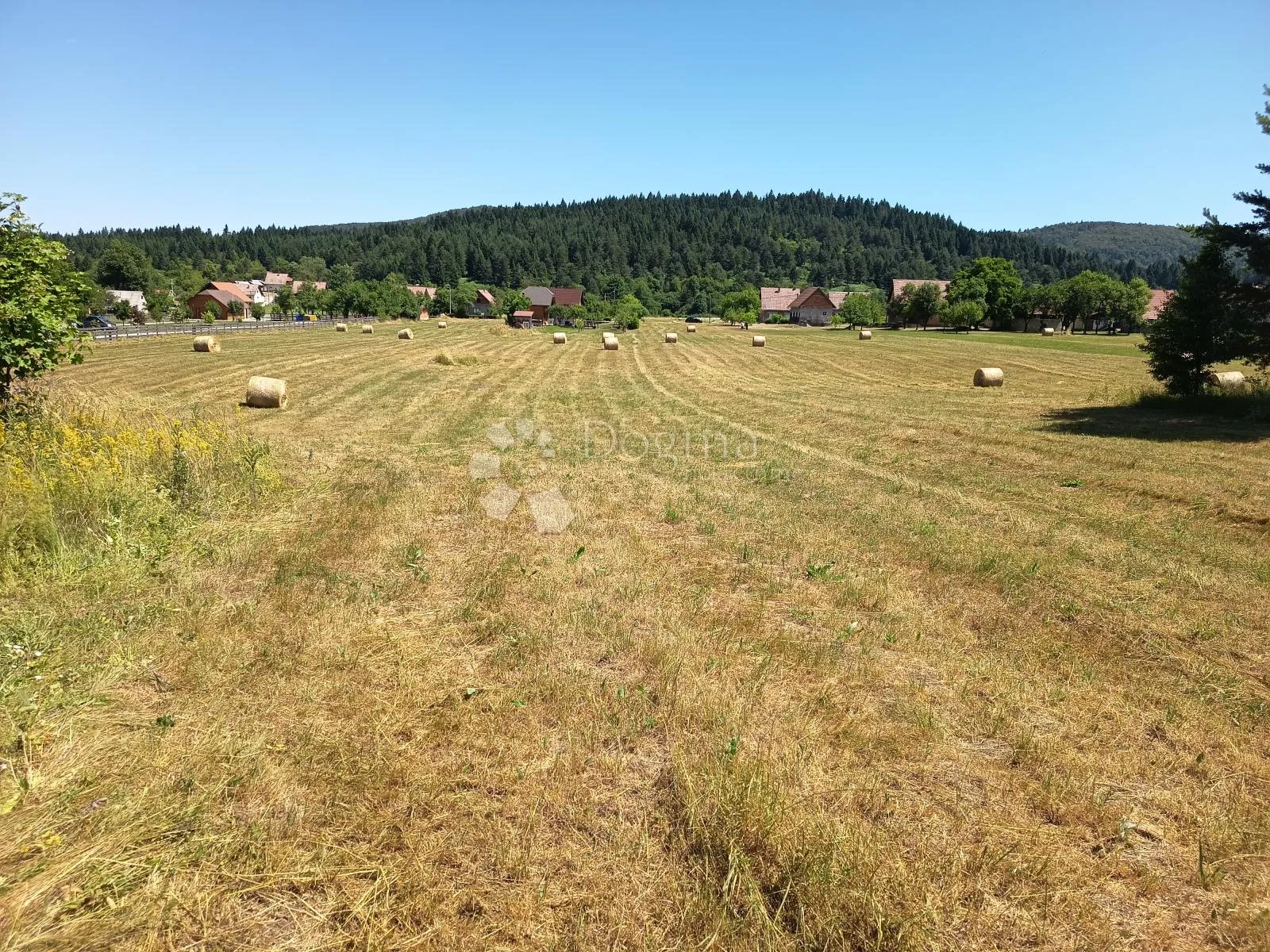 građevinsko zemljište pokraj kampa primavera saborsko - slika 3