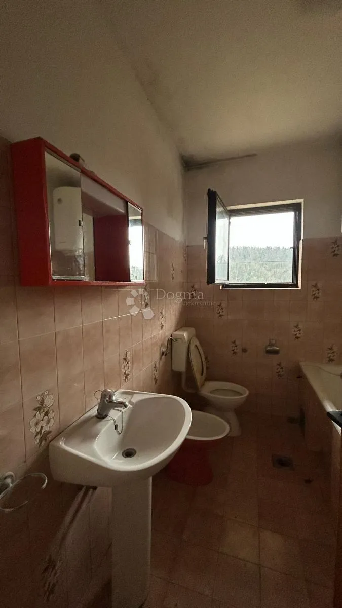 kuća za renovaciju s terasom s koje nećete željeti otići! - slika 24