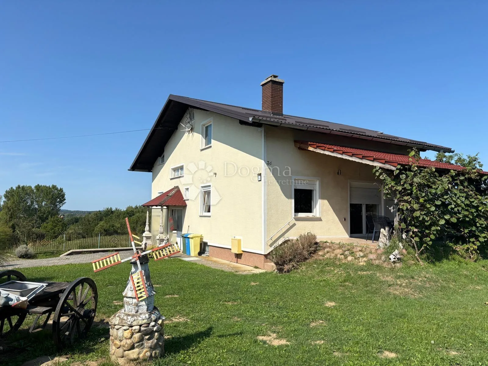 kuća s pogledom na ivančicu ! - slika 16