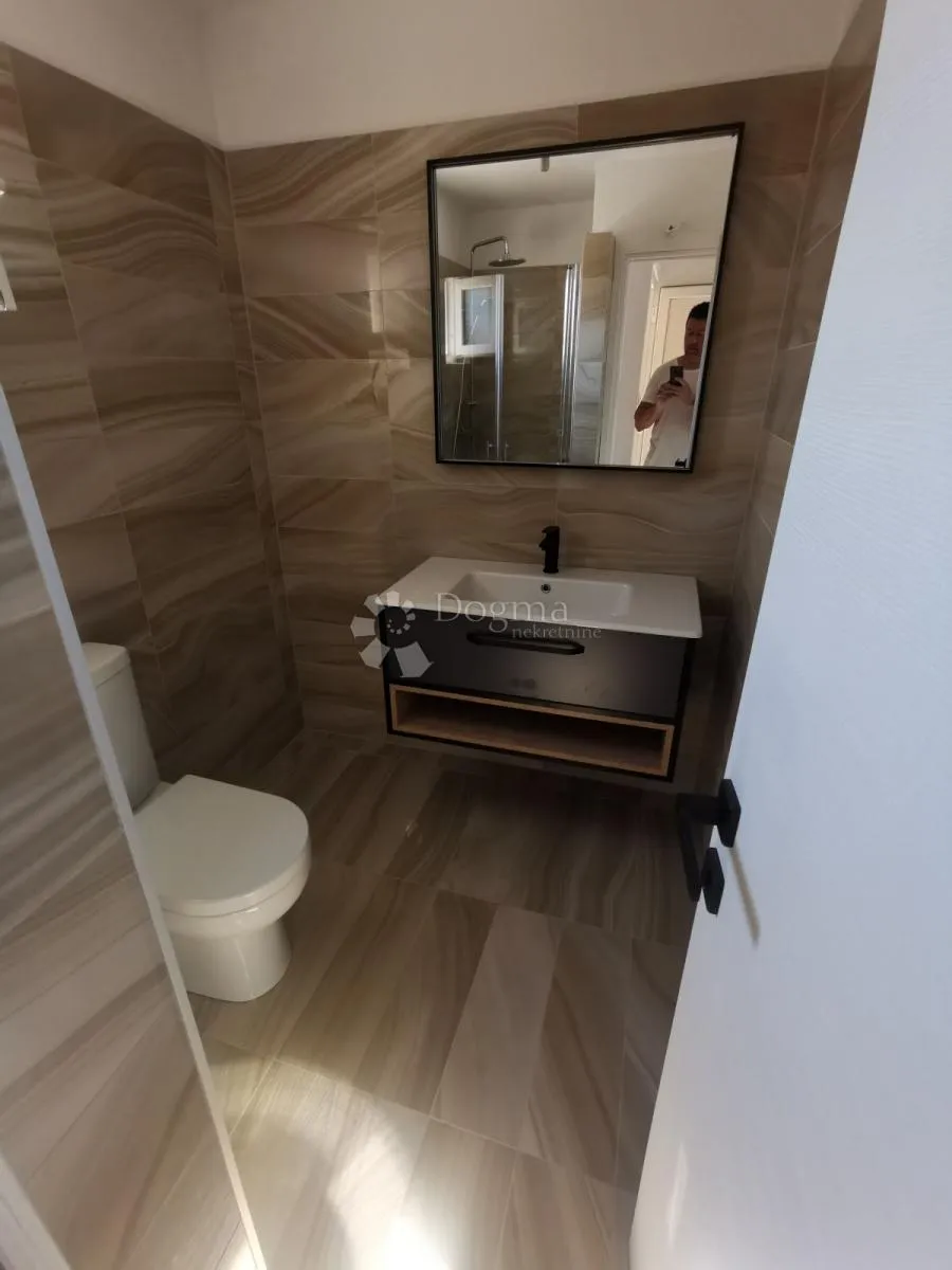 rogoznica - tri moderna stana u novogradnji 100 m od plaže - slika 4