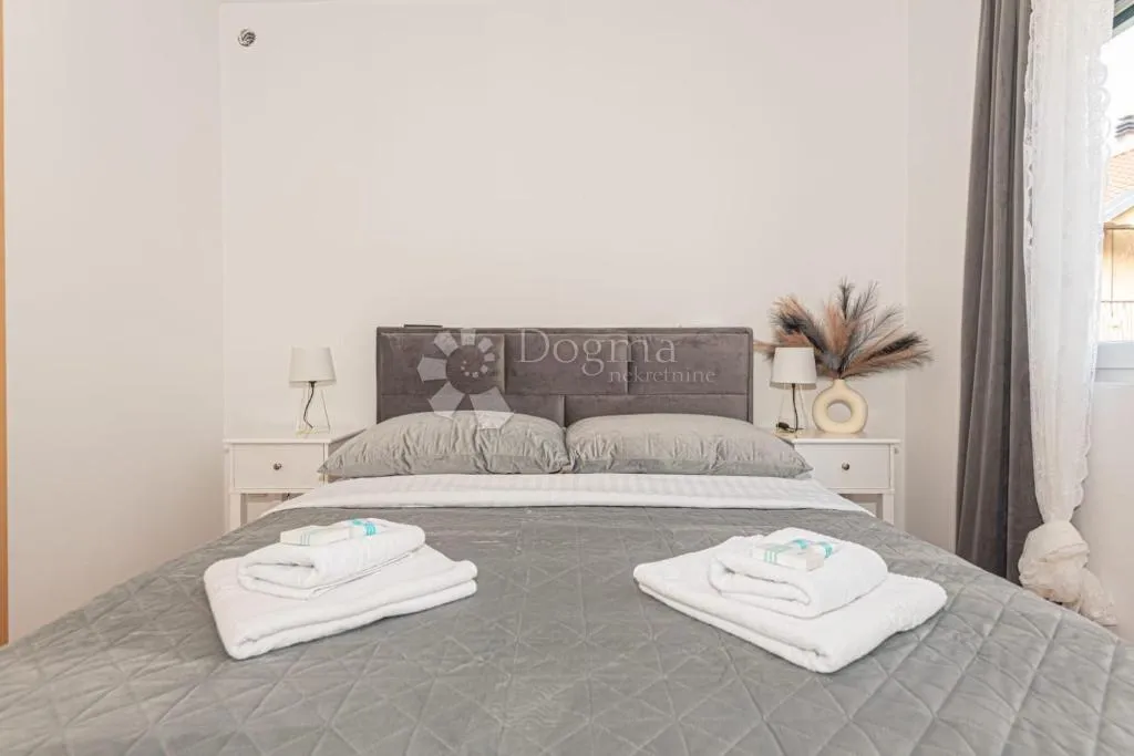 šibenik-penthouse s pogledom na more - slika 39