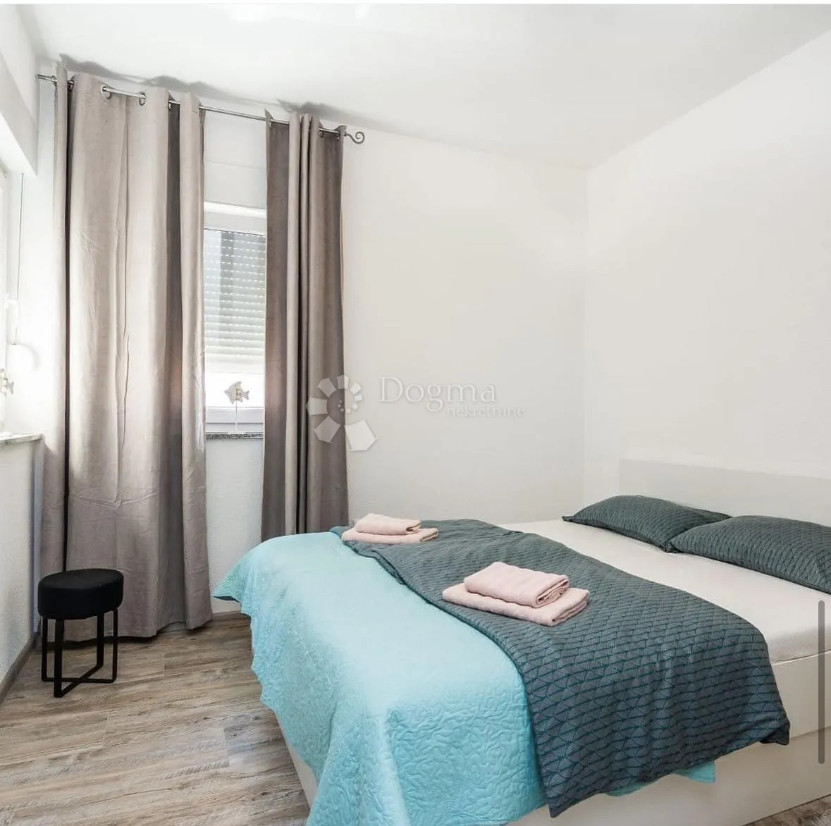 prodaje se kat kuće s dva moderno namještena apartmana centar vira - slika 21