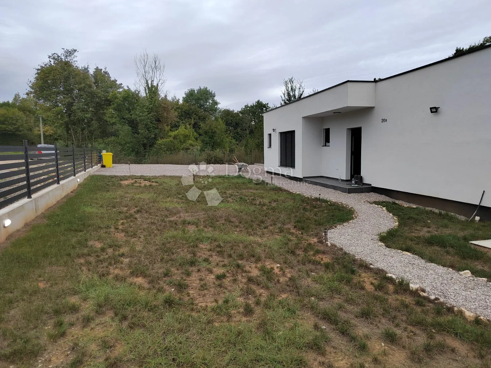 raritet u ponudi: nova vila s bazenom - slika 11