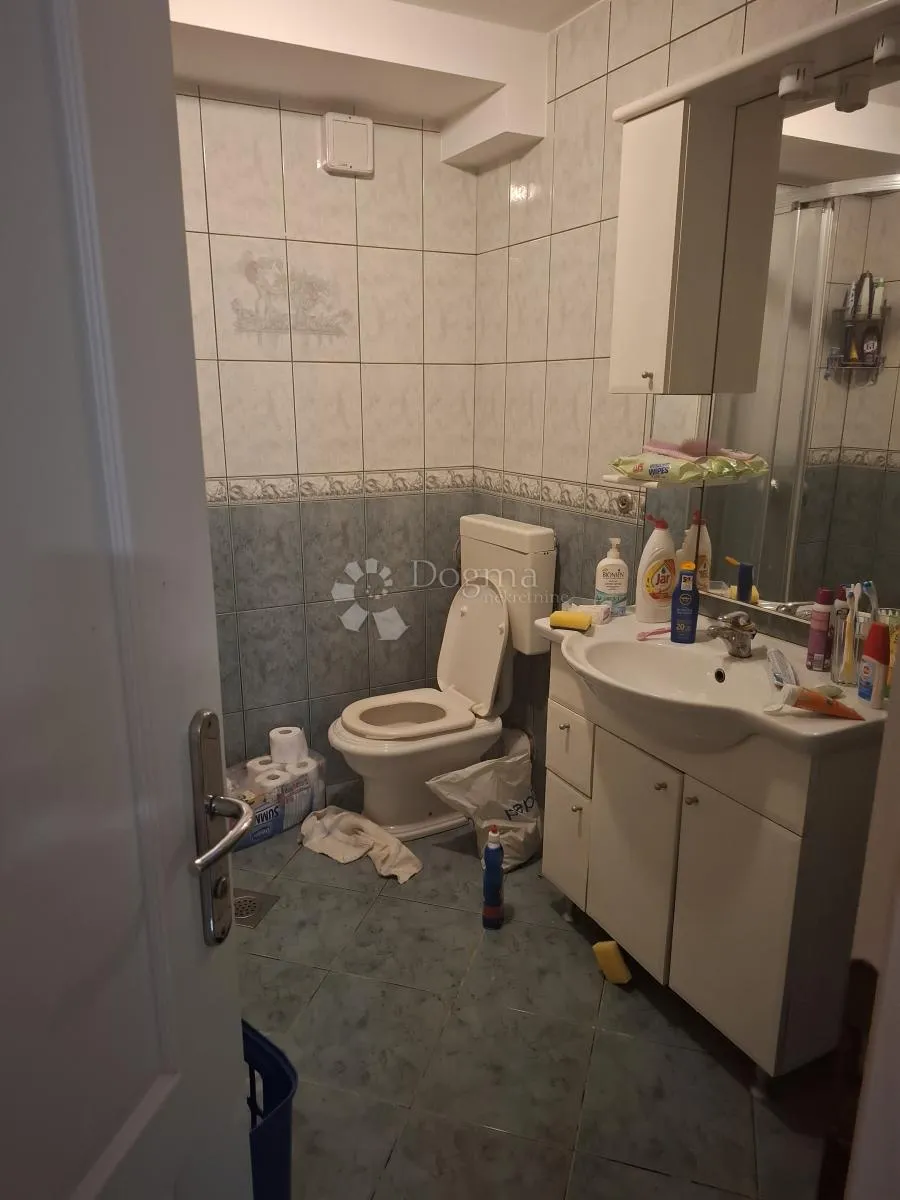 stan 130m od mora- povljana - slika 7