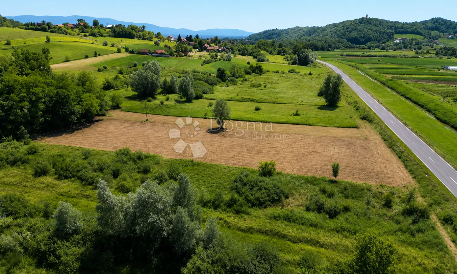 zabok – 4.517 m² uz državnu cestu, veliki potencijal - slika 2