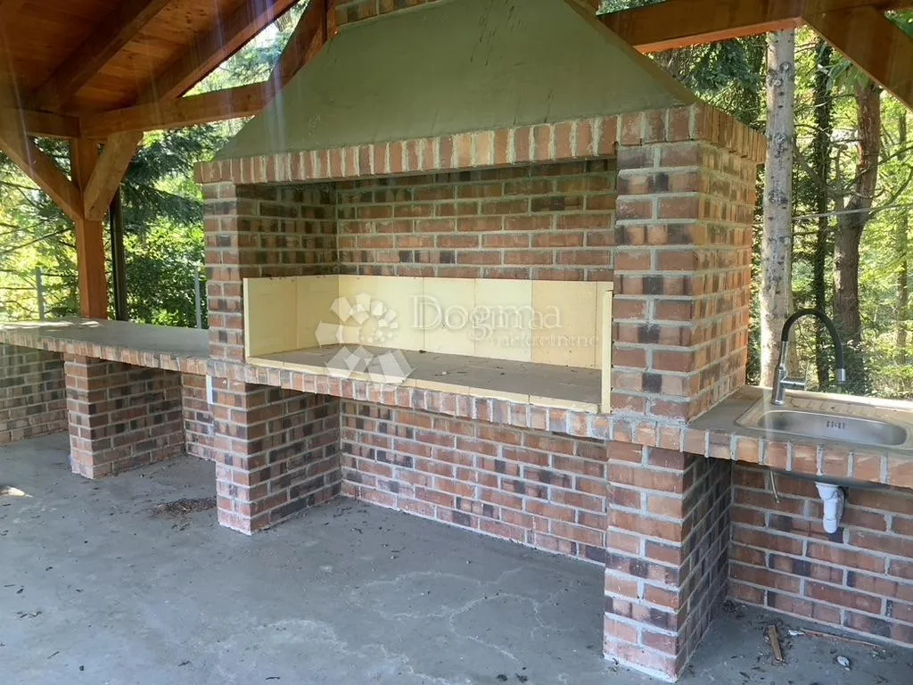 villa s bazenom na pantovčaku - slika 6