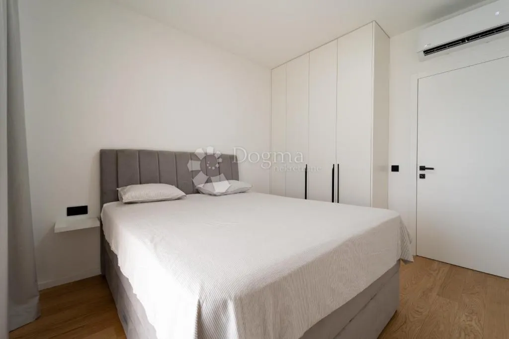 turanj - villa s bazenom, spremna za useljenje - 350m od mora - slika 28