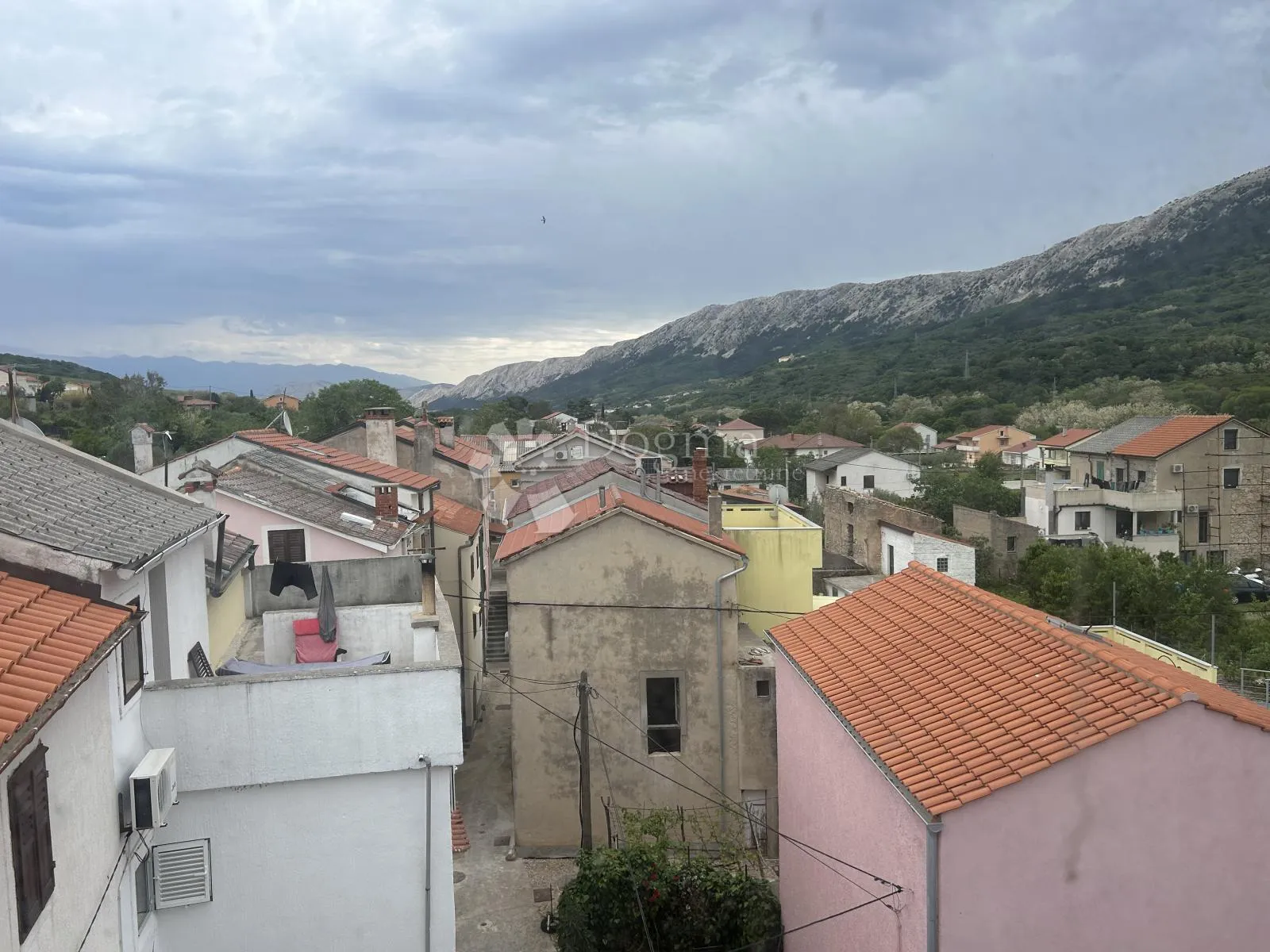 kuća u nizu , bašćanska draga - slika 2