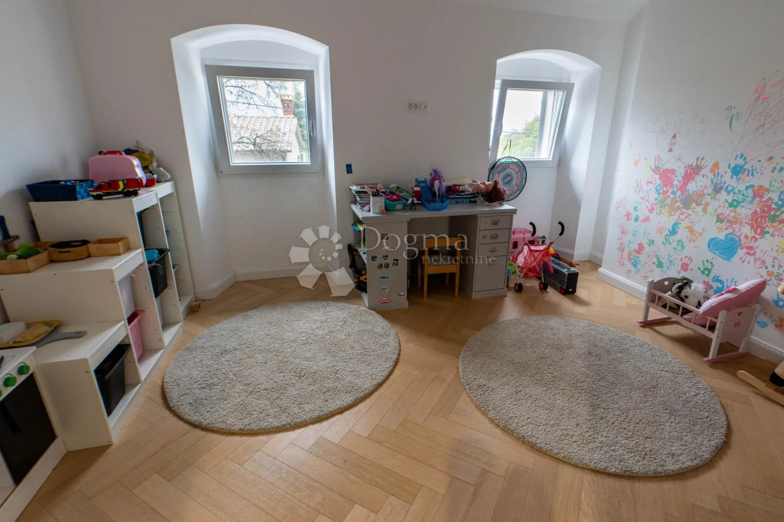 predivna renovirana primorska kuća - slika 37