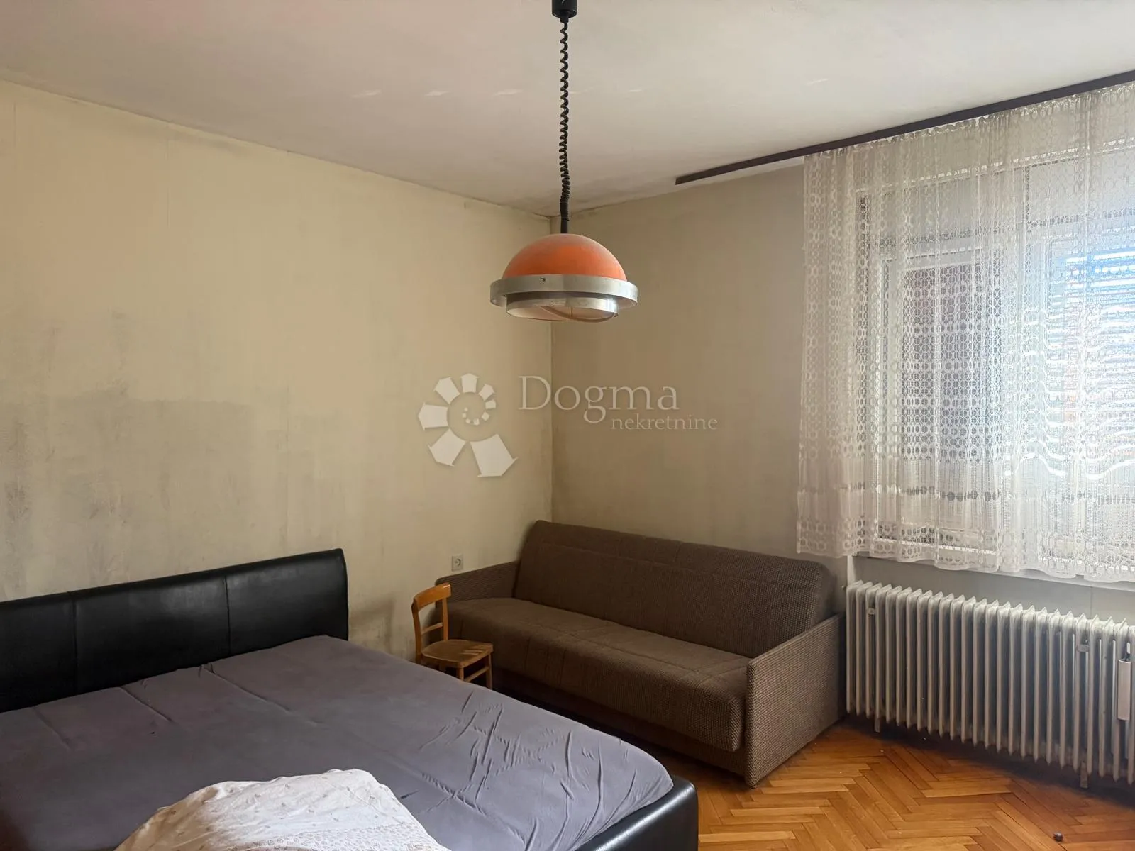 kuća s tri odvojena stana - slika 25
