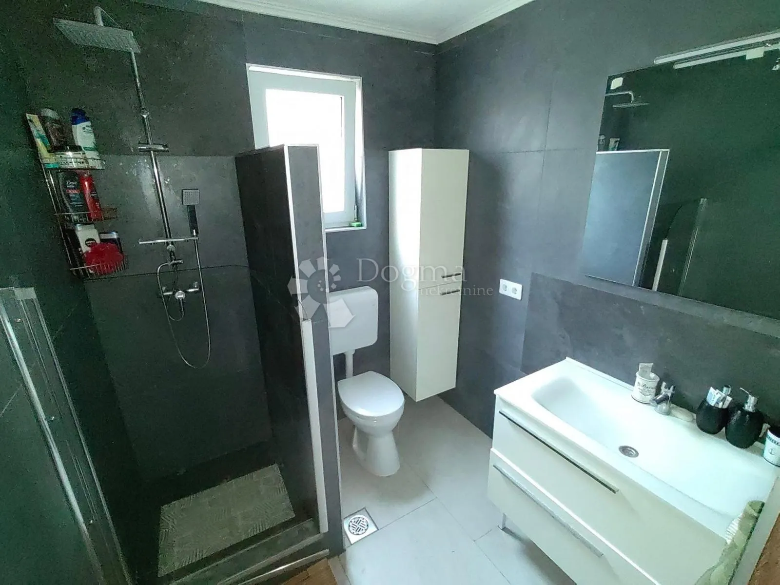 prodaje se apartman u prizemlju vir-straža - slika 27