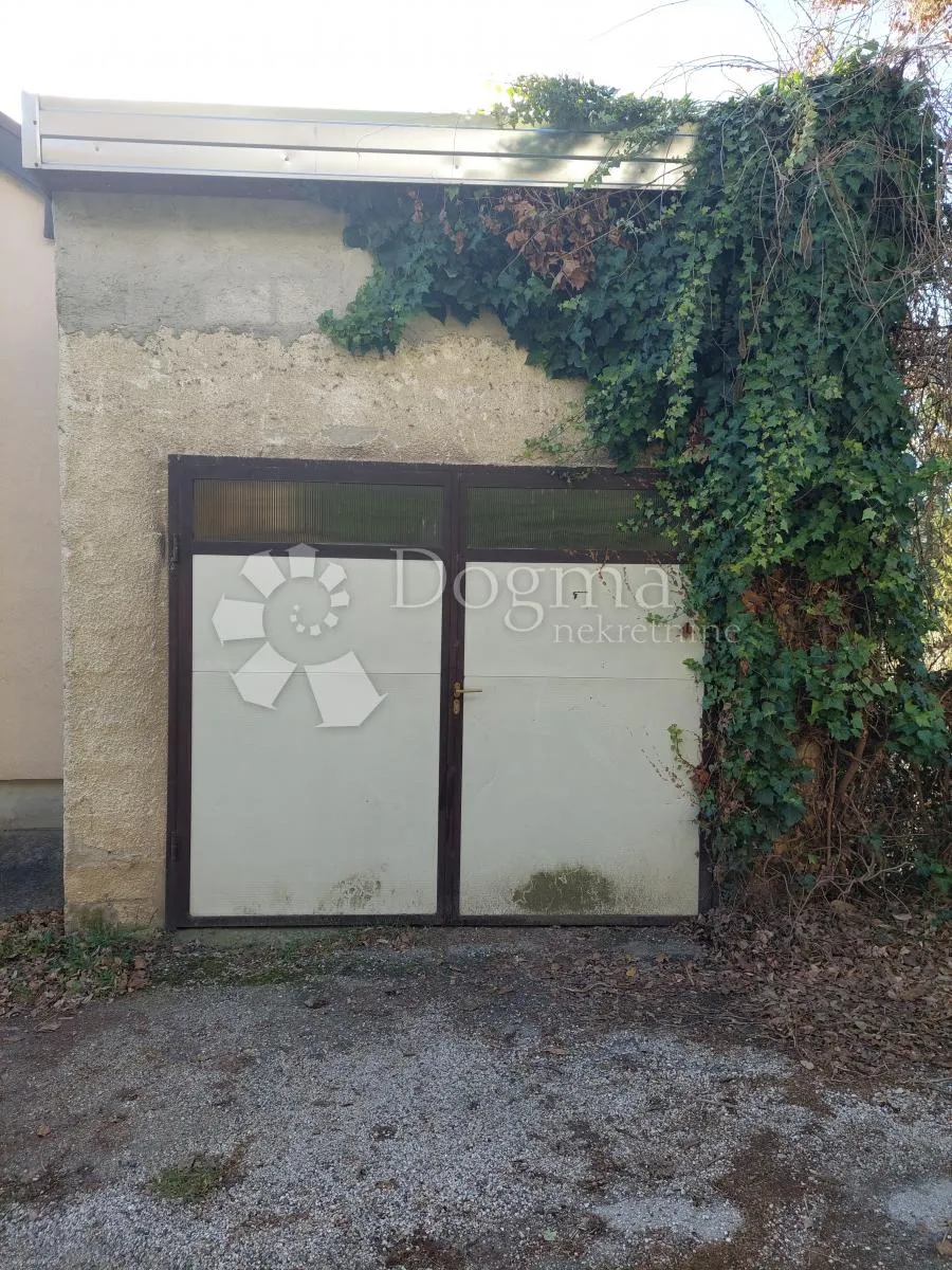 kuća sa velikim potencijalom - slika 32