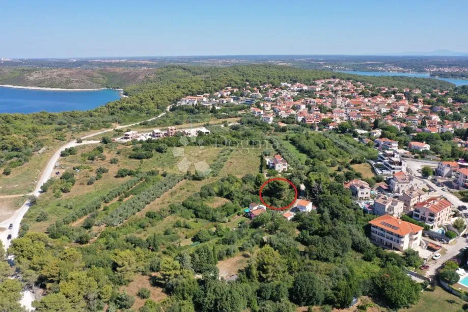 građevinsko zemljište 300m od mora - slika 5
