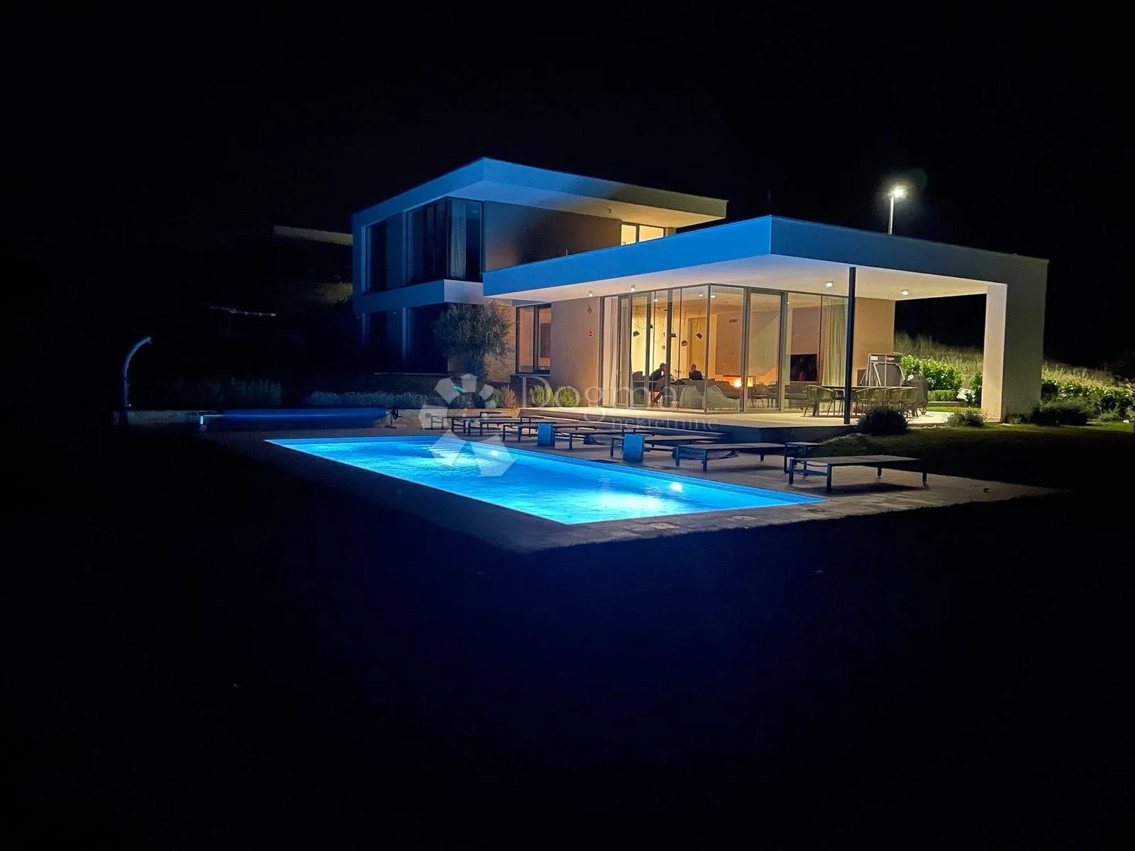 novigrad, impresivna vila s izuzetnim pogledom na more - slika 23