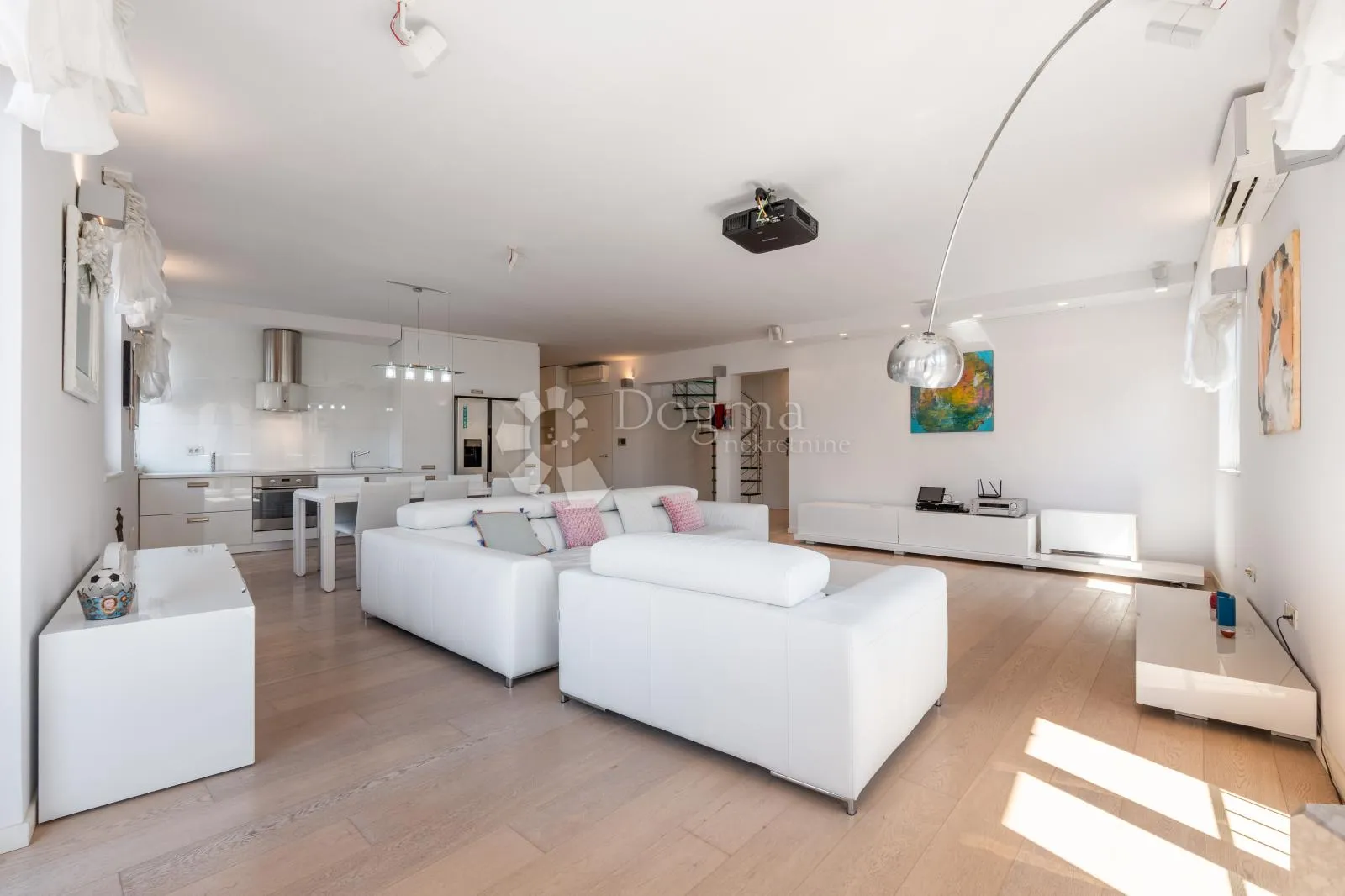 drugi nemaju !! mi imamo – stan 153,90 m² s tersom 25 m², centar rijeke - slika 3