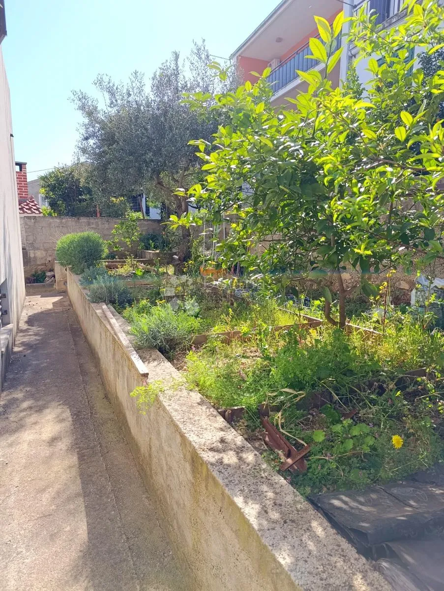 samostojeća kuća 70 m od mora, mastrinka - slika 13
