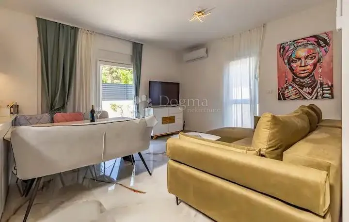 prekrasna vila sa bazenom - pula - slika 4