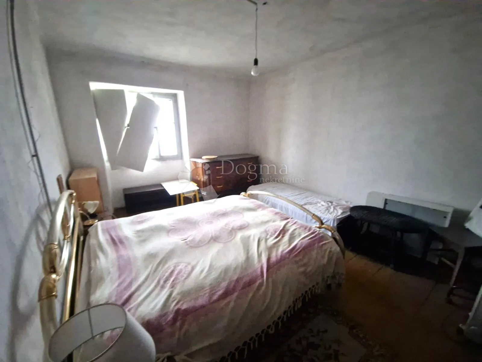 planinska kuća s velikom okućnicom - slika 7