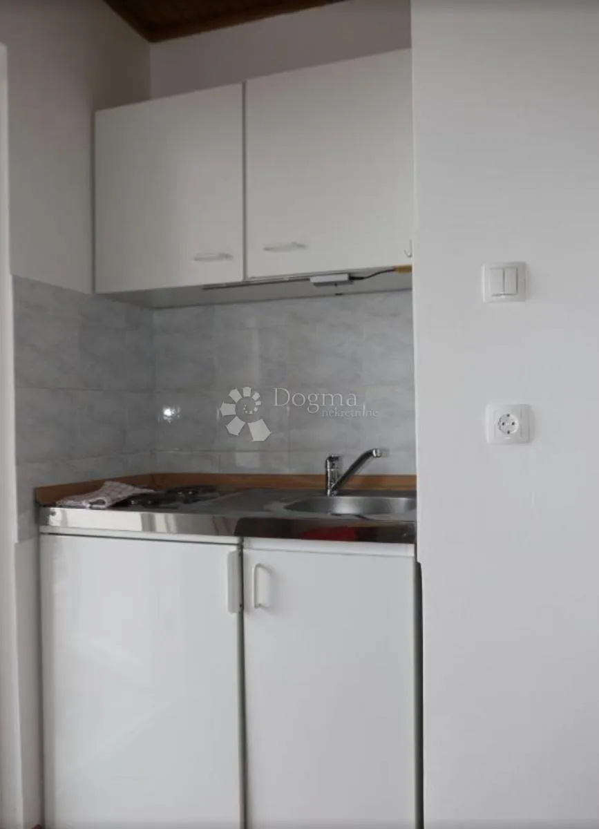 studio apartman 100 m od mora - slika 3