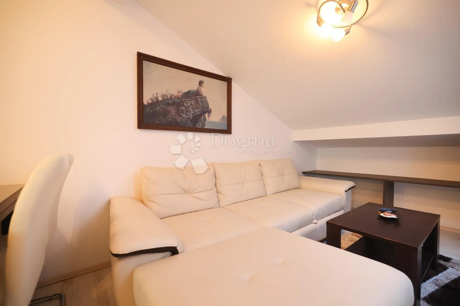 dvoetažni apartman 250 mod mora u zatonu - slika 4