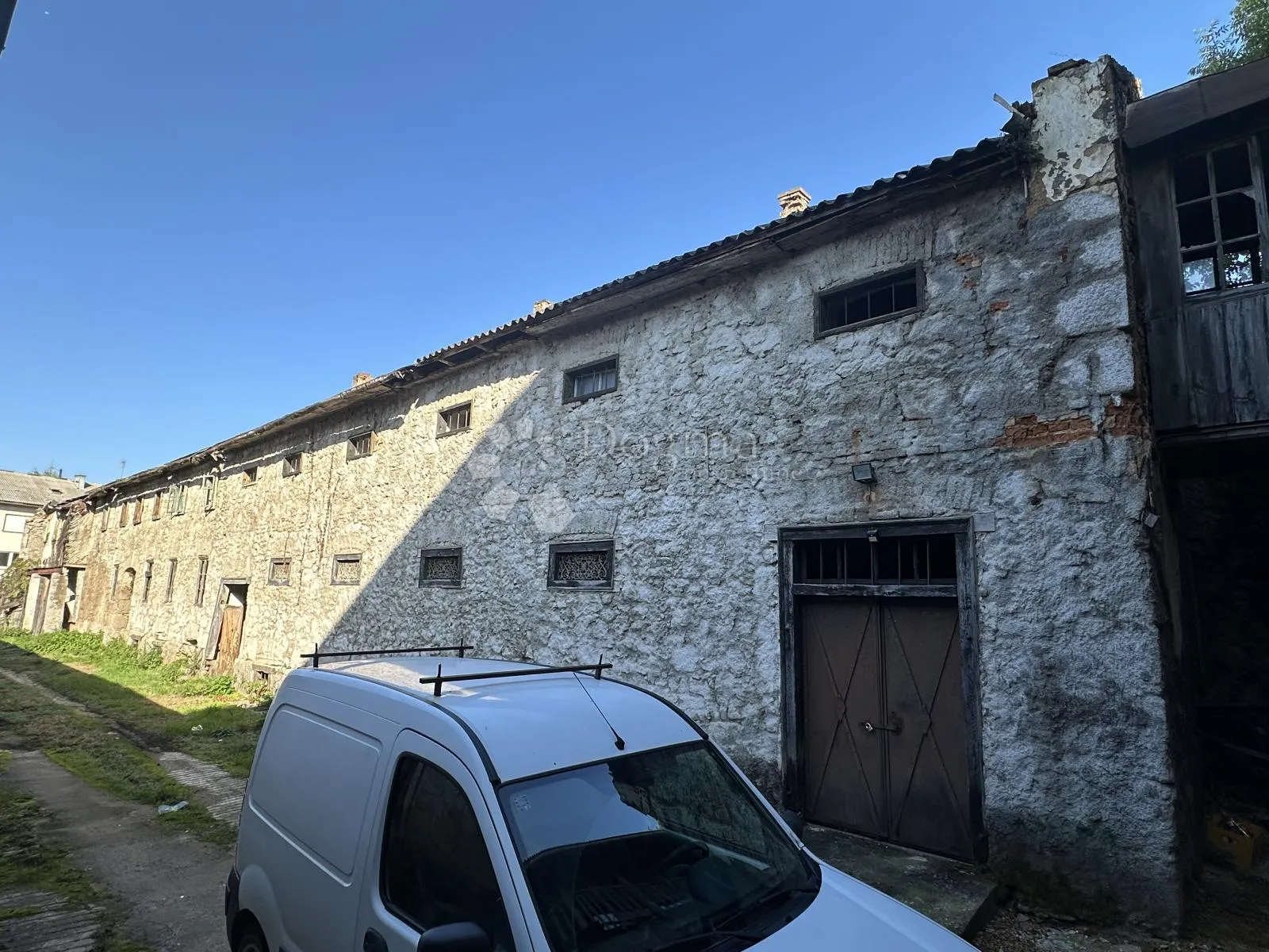 poslono stambena zgrada centar otočac - slika 27