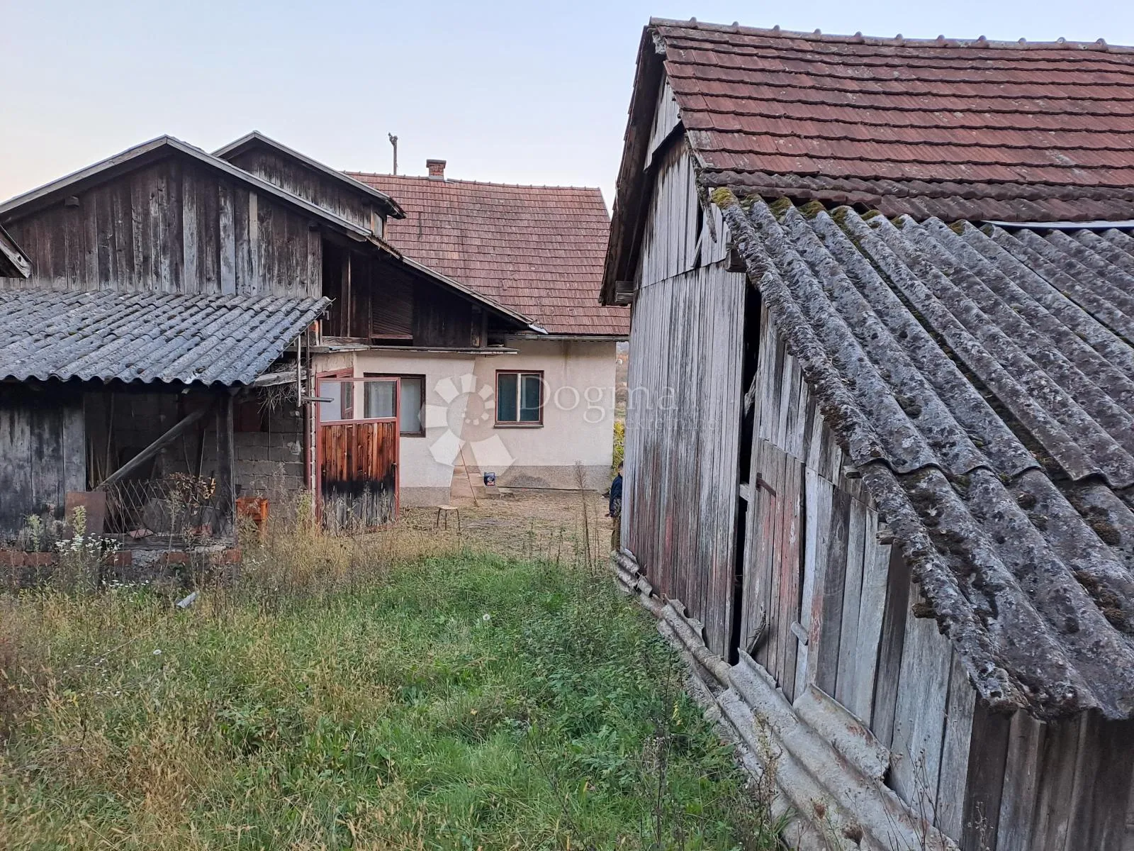 kuća topusko, lijep pogled, lijep voćnjak, lijepa cijena - slika 6