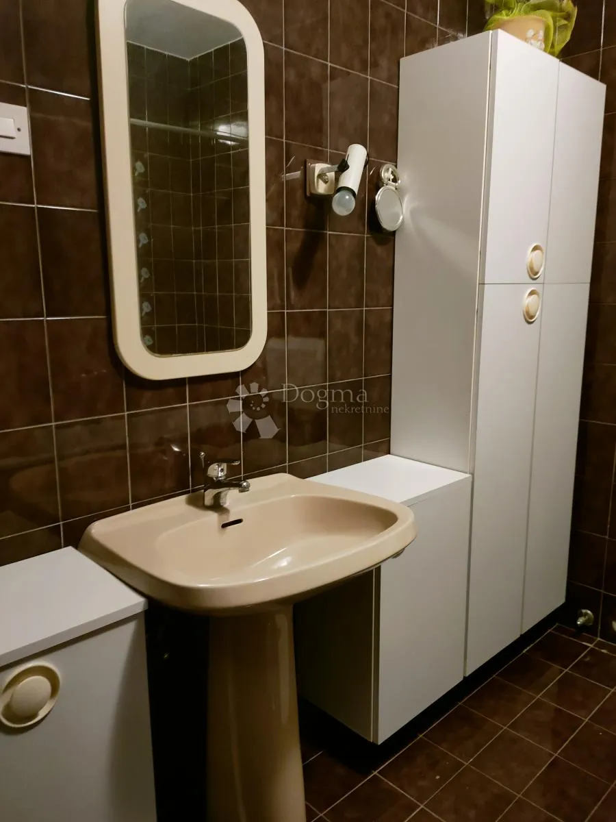 stan sa pogledom na more - slika 12