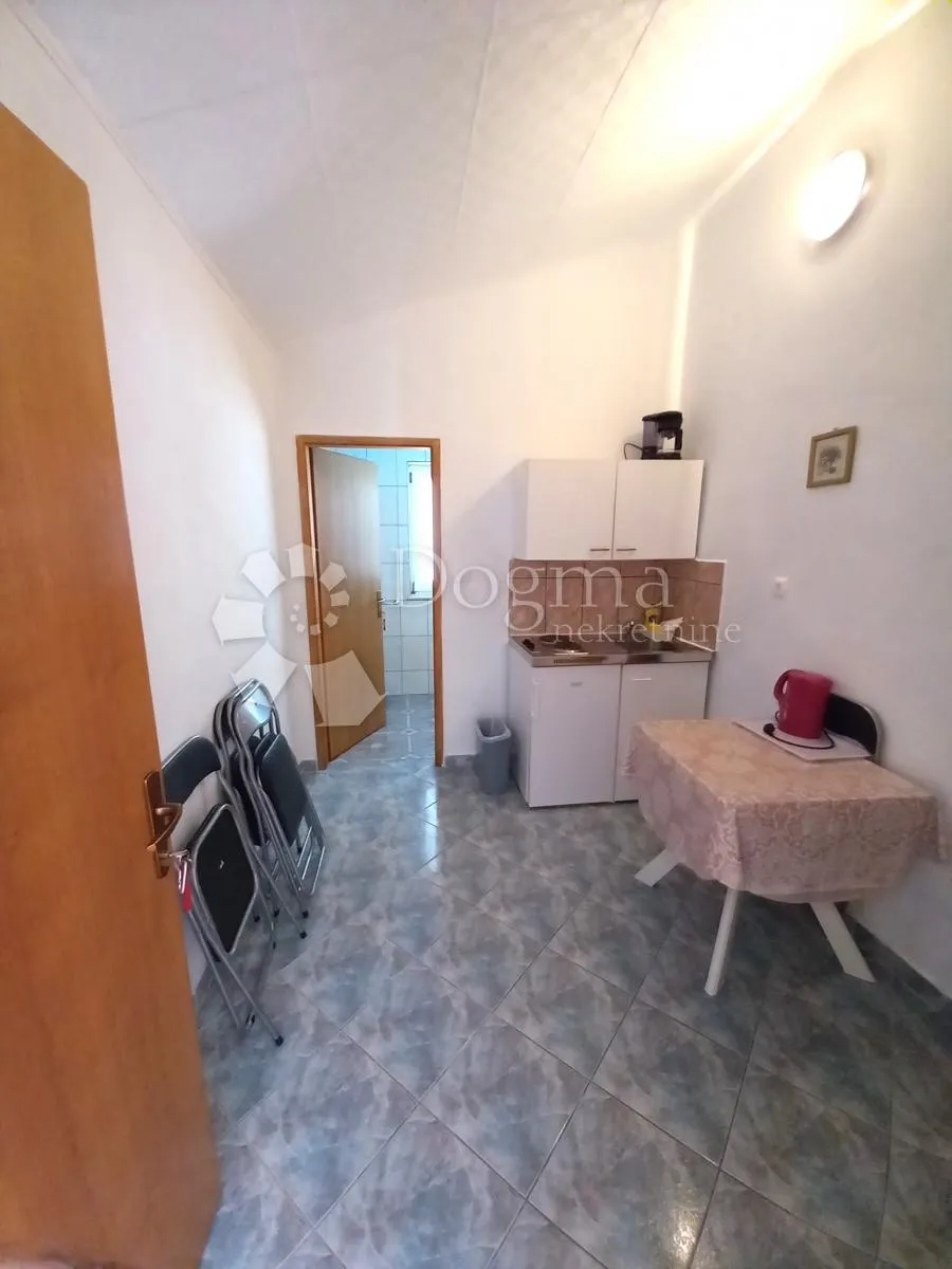 apartmanska kuća 120 metara od plaže - slika 16