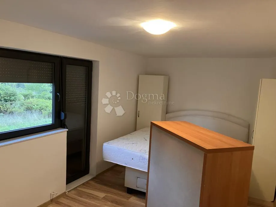 odlična apartmanska kuća na bjelolasici, jasenak - slika 7