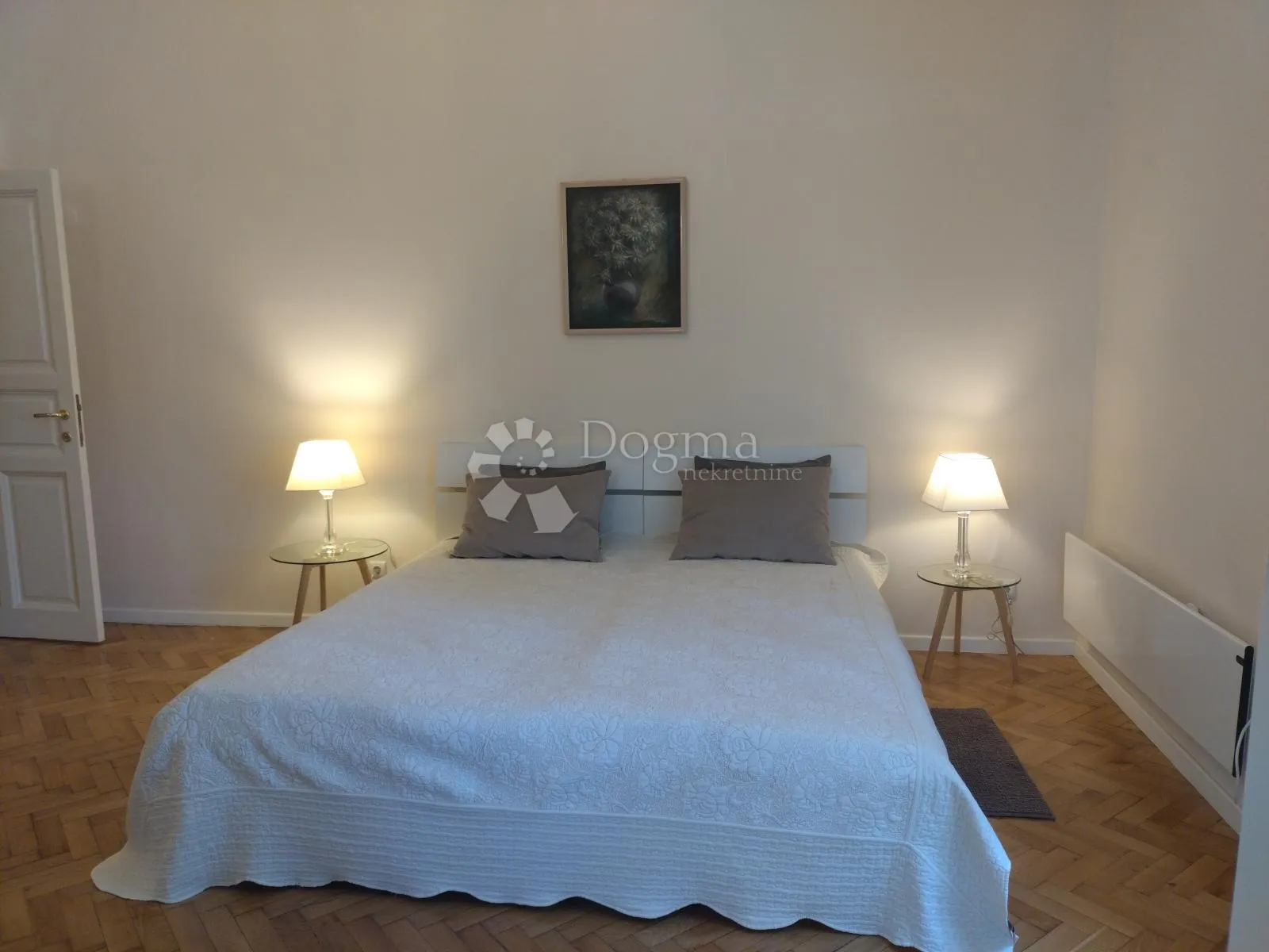 luksuzni stan u au villi za najam - slika 9