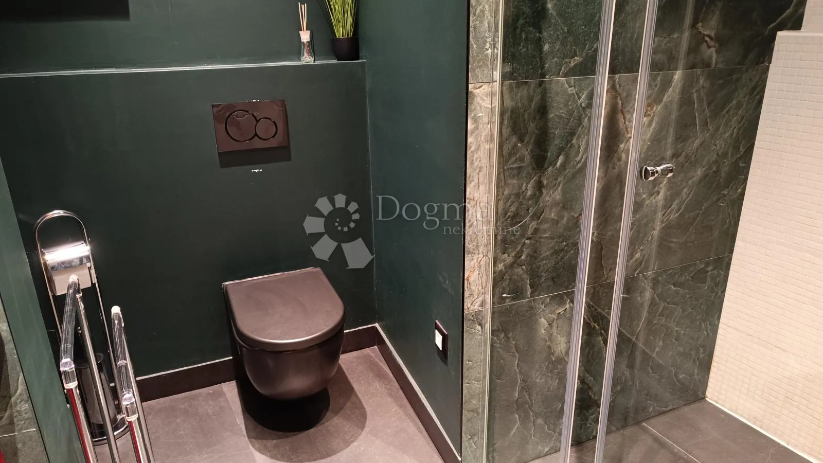 rijeka, renoviran gospodski stan nadomak centra – 85 m², balkon, odmah useljiv - slika 14