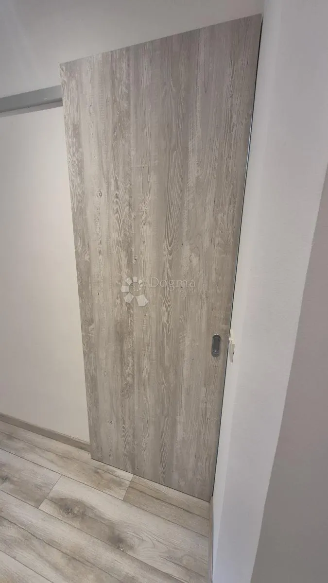 dvosobni stan u centru pule površine 72,83 m2 - slika 15