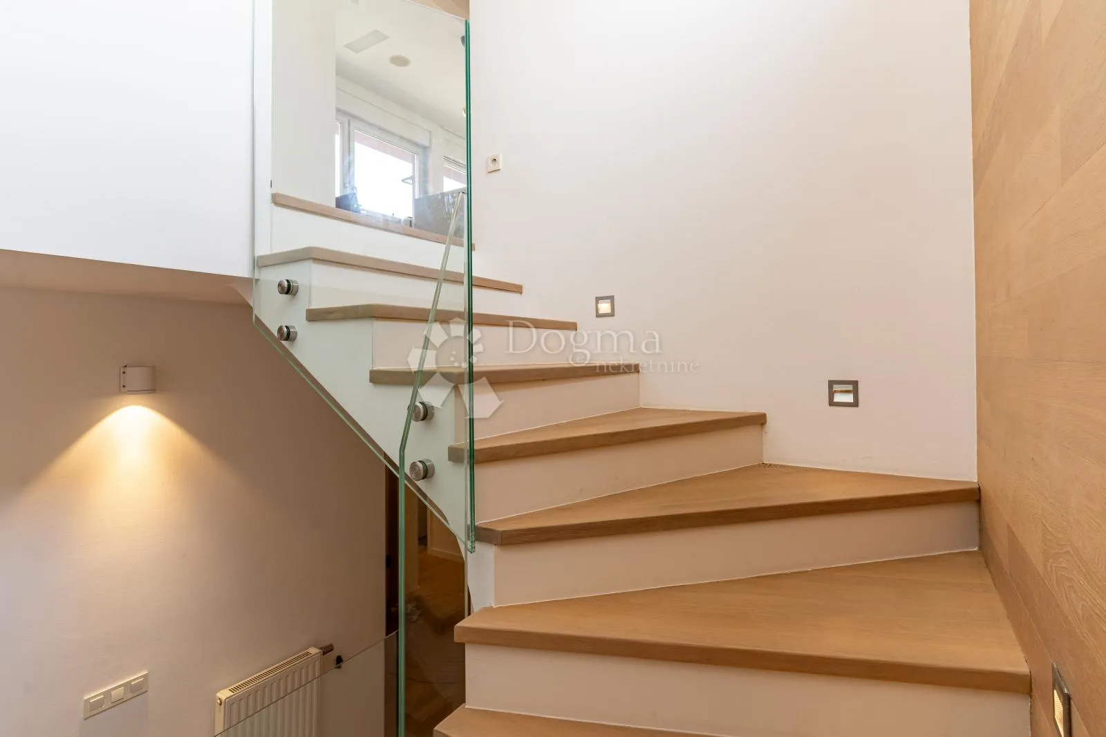luksuzan dvoetažan penthouse - maksimir - slika 9