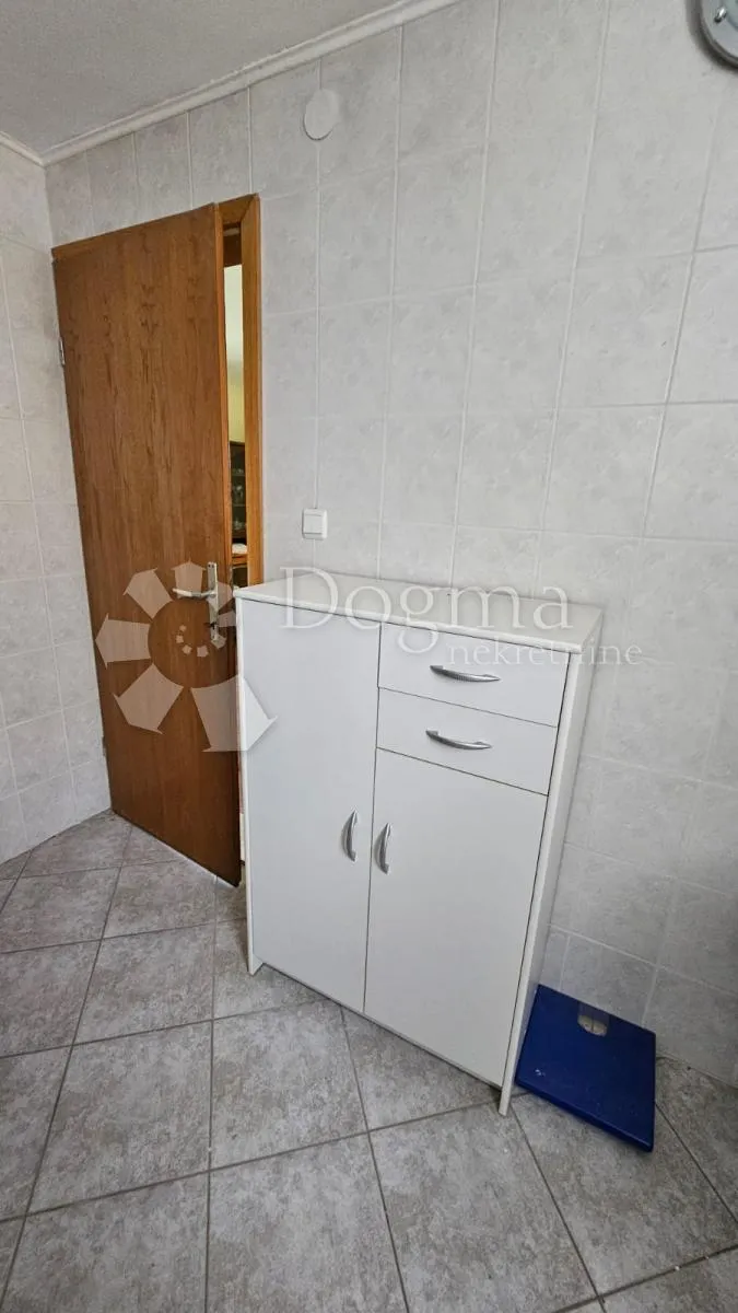 dvije kuće s pogledom u vrtlinovcu - slika 31
