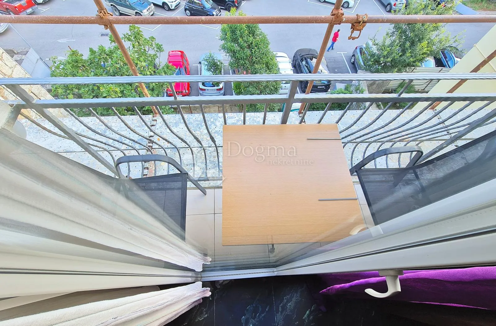tri apartmana u srcu grada - slika 11