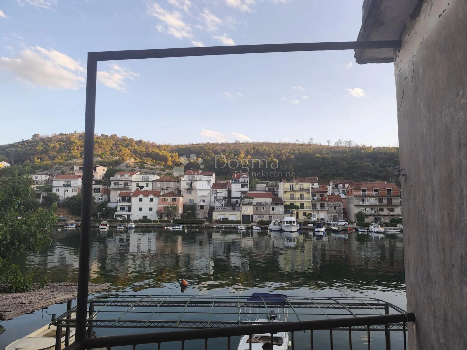 kuća prvi red do mora za rekonstrukciju - slika 3