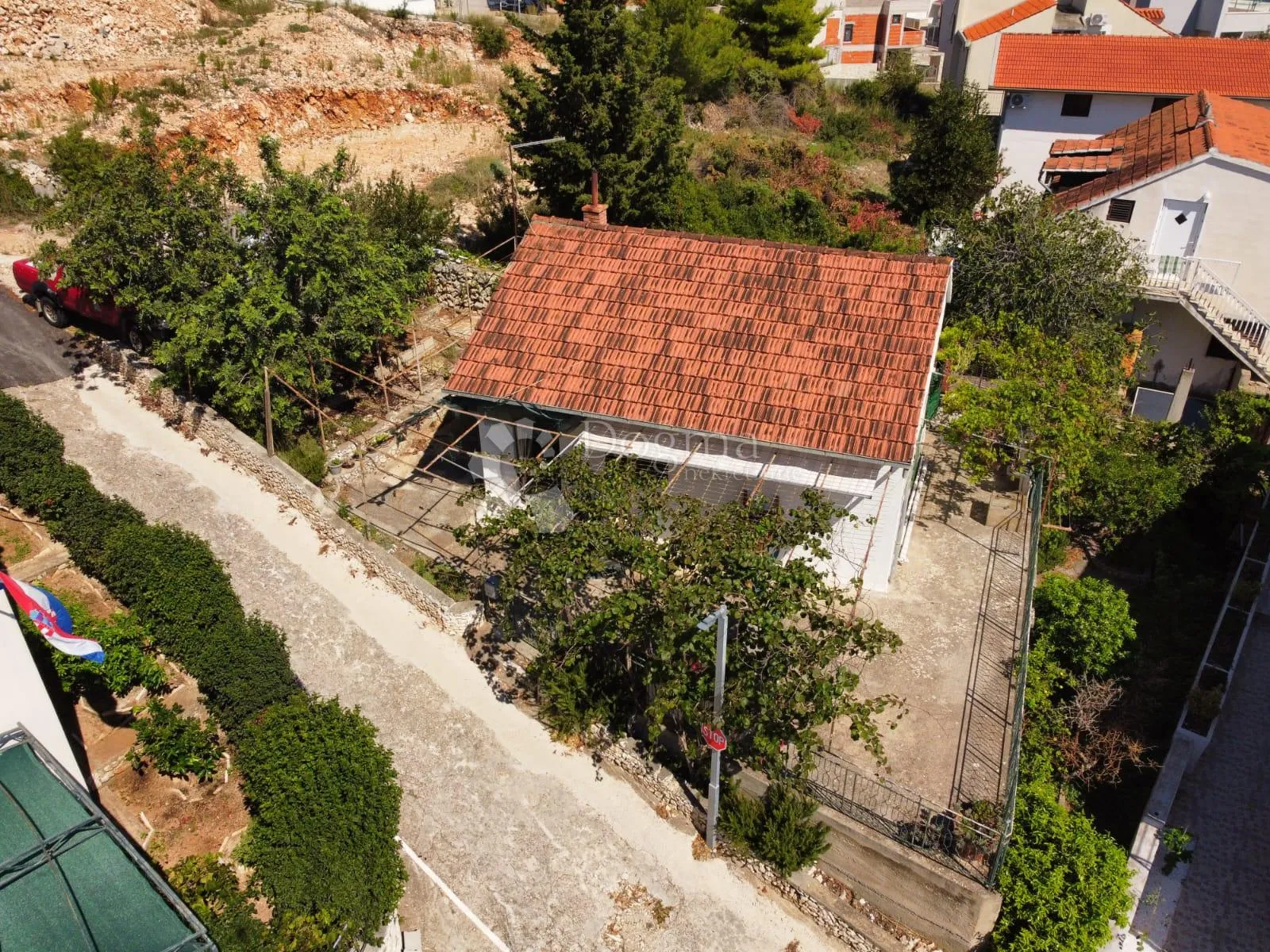 rogoznica - vikendica s predivnim pogledom 140m od mora - slika 6